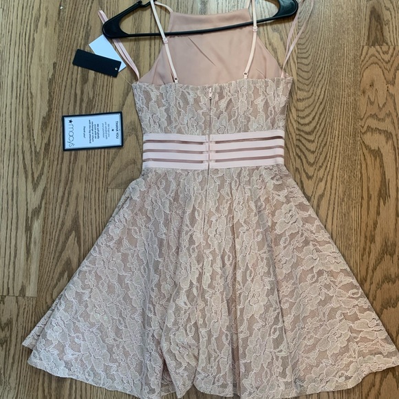 Macy’s floral dress - Picture 3 of 3